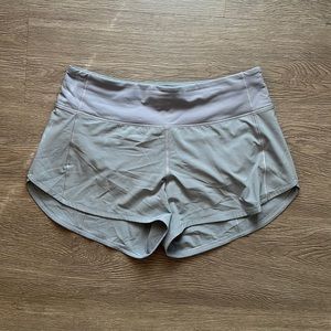 Lululemon Speed Up mid rise short 4”